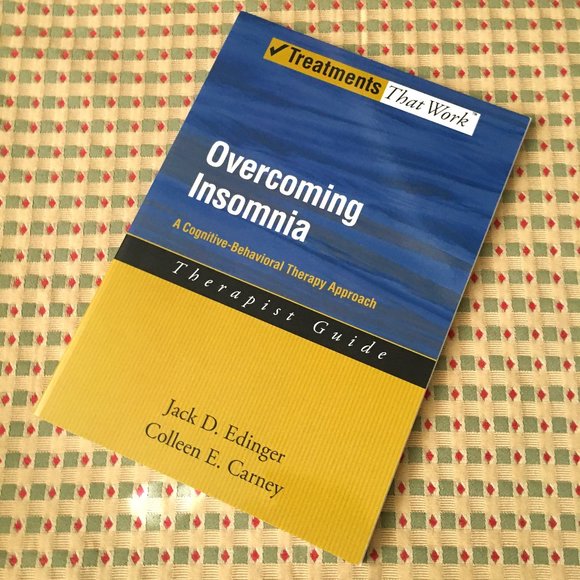 'Overcoming Insomnia - Therapist Guide' Softcover By Jack Edinger - Picture 2 of 3
